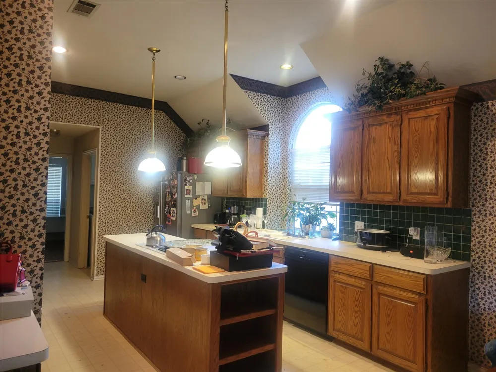1817 Parkwood Drive Grapevine, TX 76051