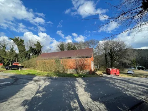 398 New Hermitage Road NE