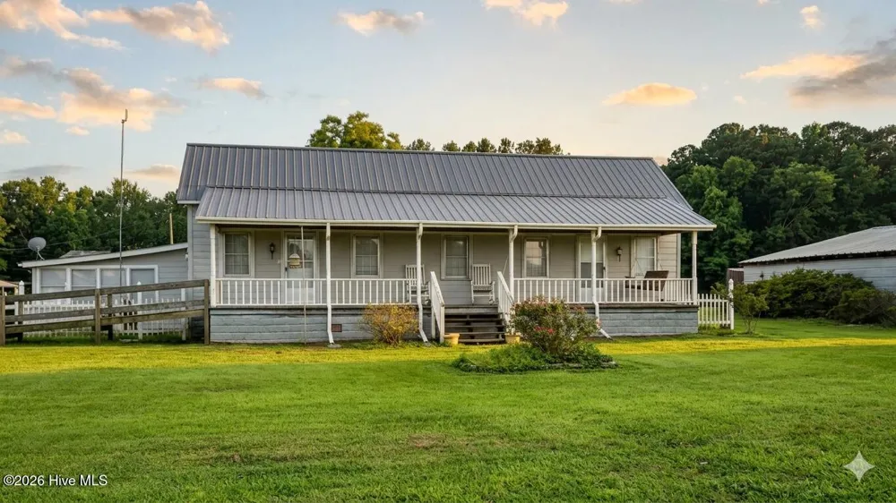 388 Quince Dail Road Chinquapin, NC 28521