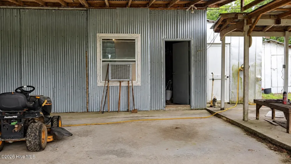 388 Quince Dail Road Chinquapin, NC 28521