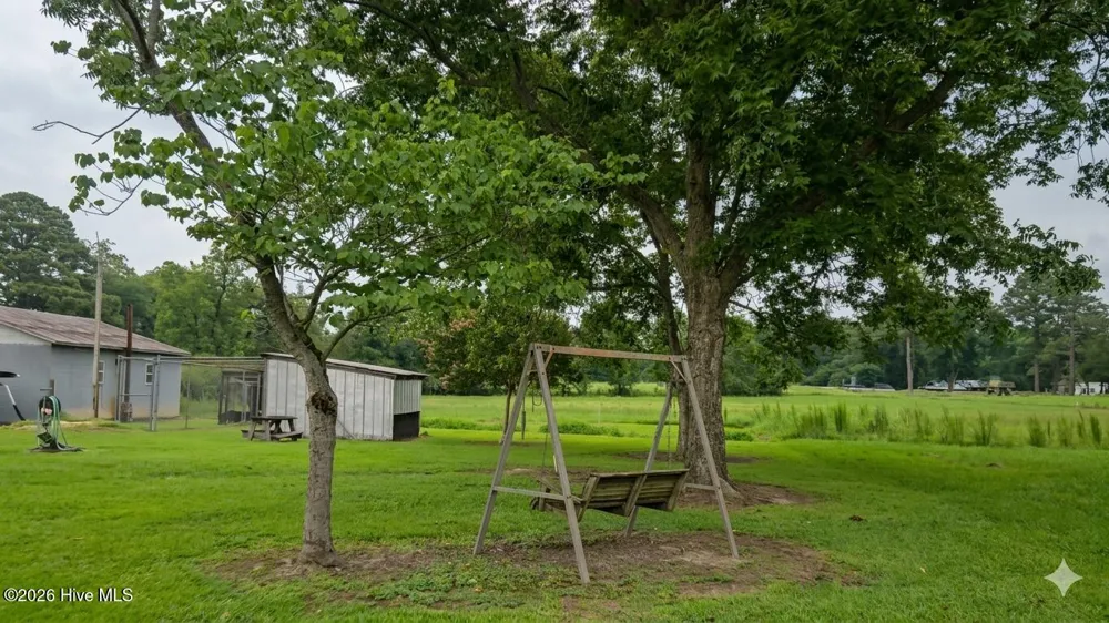 388 Quince Dail Road Chinquapin, NC 28521