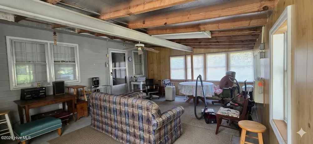 388 Quince Dail Road Chinquapin, NC 28521