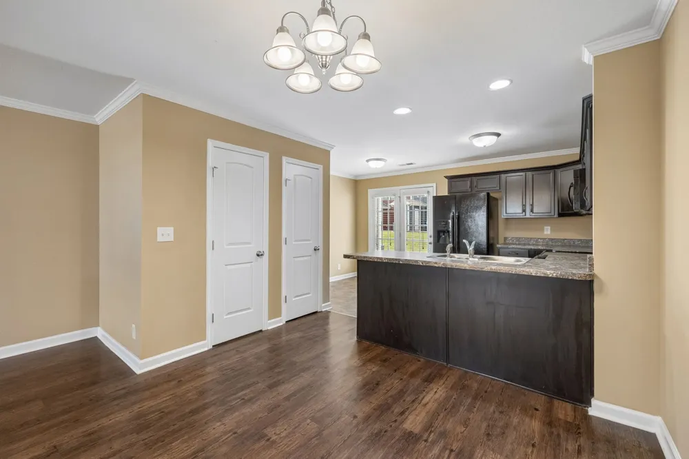 302 Sam Houston Cir Clarksville, TN 37040