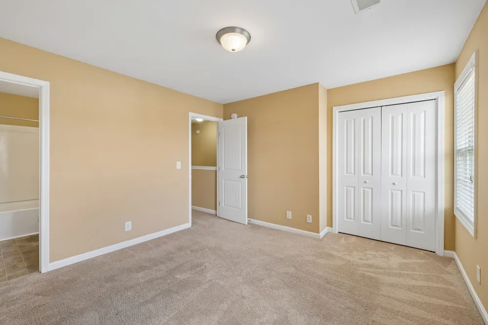 302 Sam Houston Cir Clarksville, TN 37040
