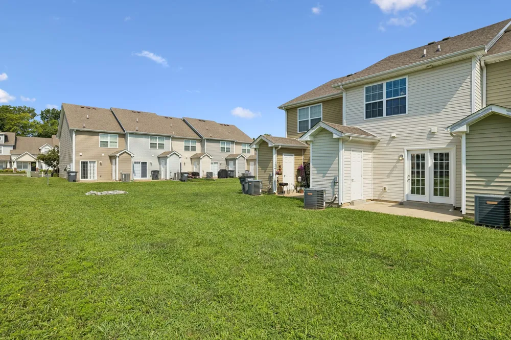 302 Sam Houston Cir Clarksville, TN 37040