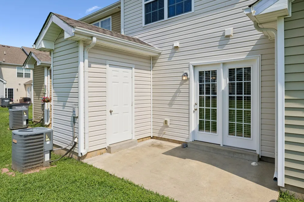 302 Sam Houston Cir Clarksville, TN 37040