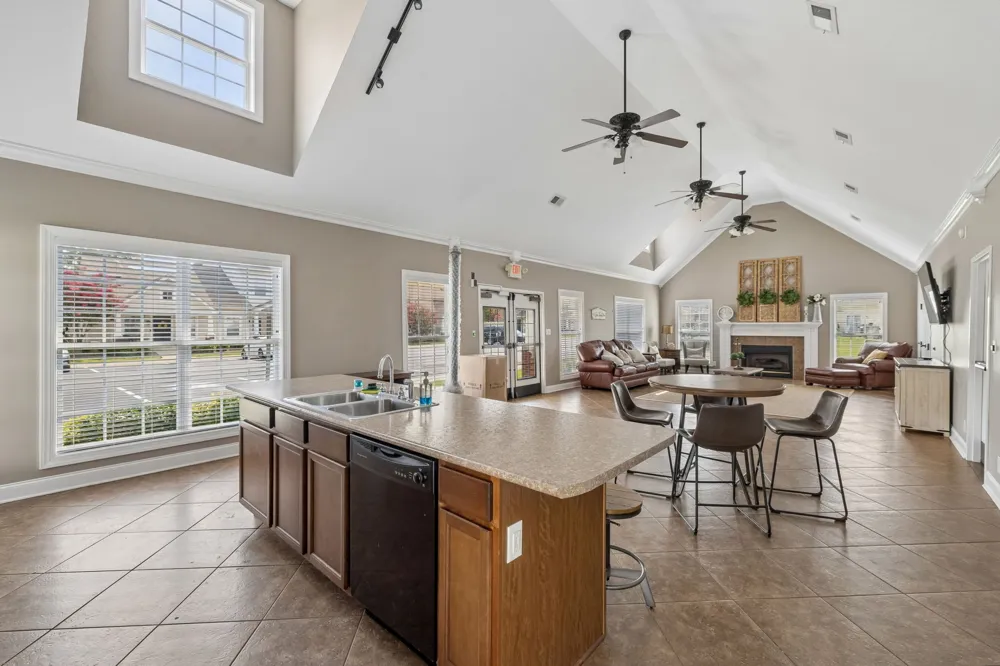 302 Sam Houston Cir Clarksville, TN 37040