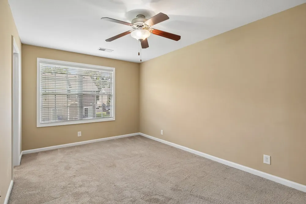 302 Sam Houston Cir Clarksville, TN 37040