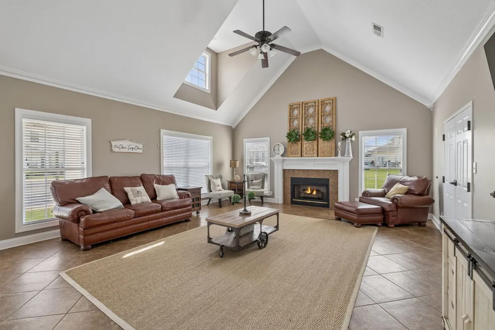 302 Sam Houston Cir Clarksville, TN 37040