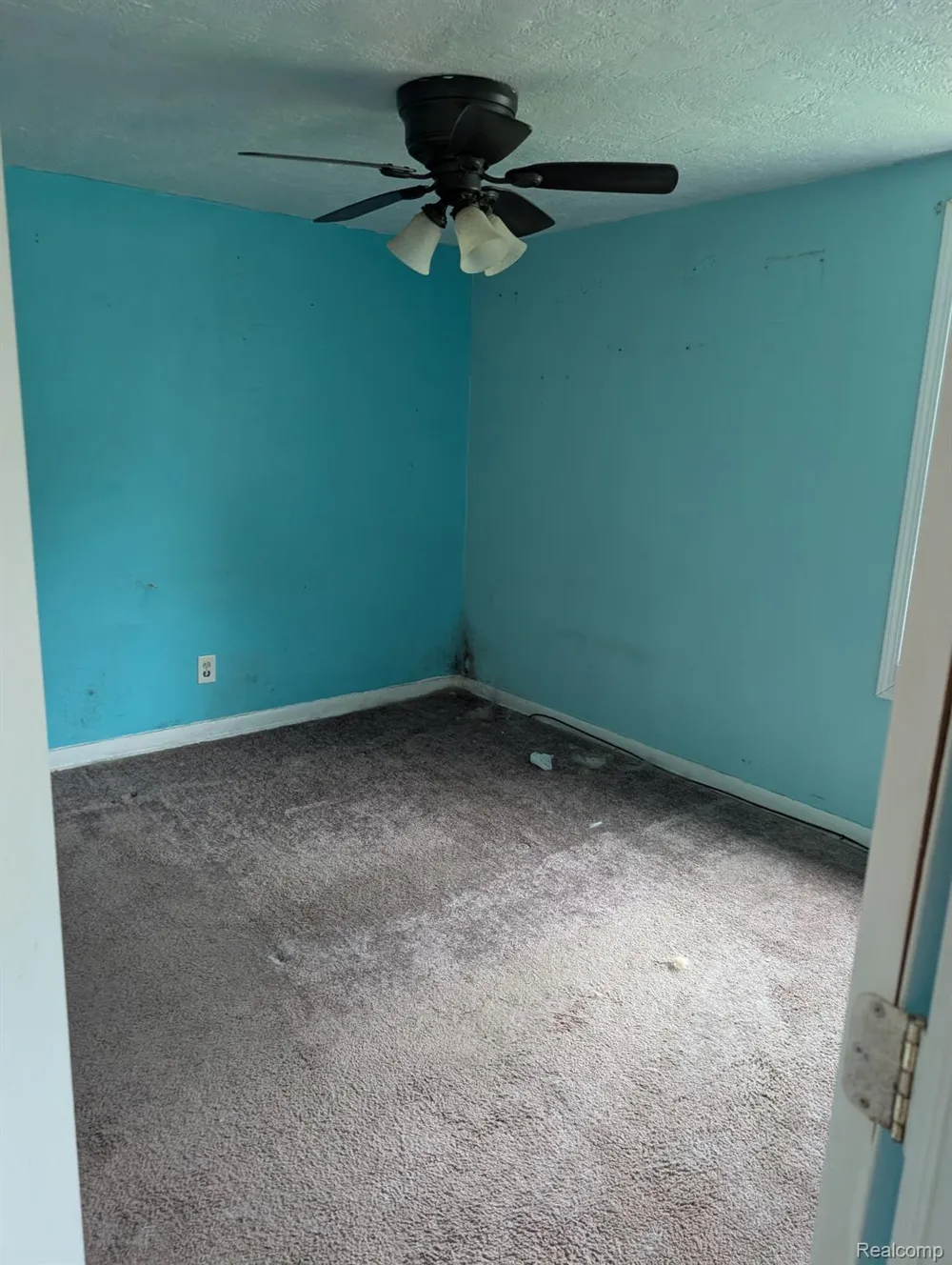 1334 Transue Avenue Burton City, MI 48509