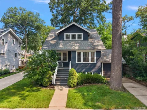 529 Hawthorn Avenue