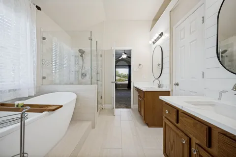 2909 Lighthouse Drive
