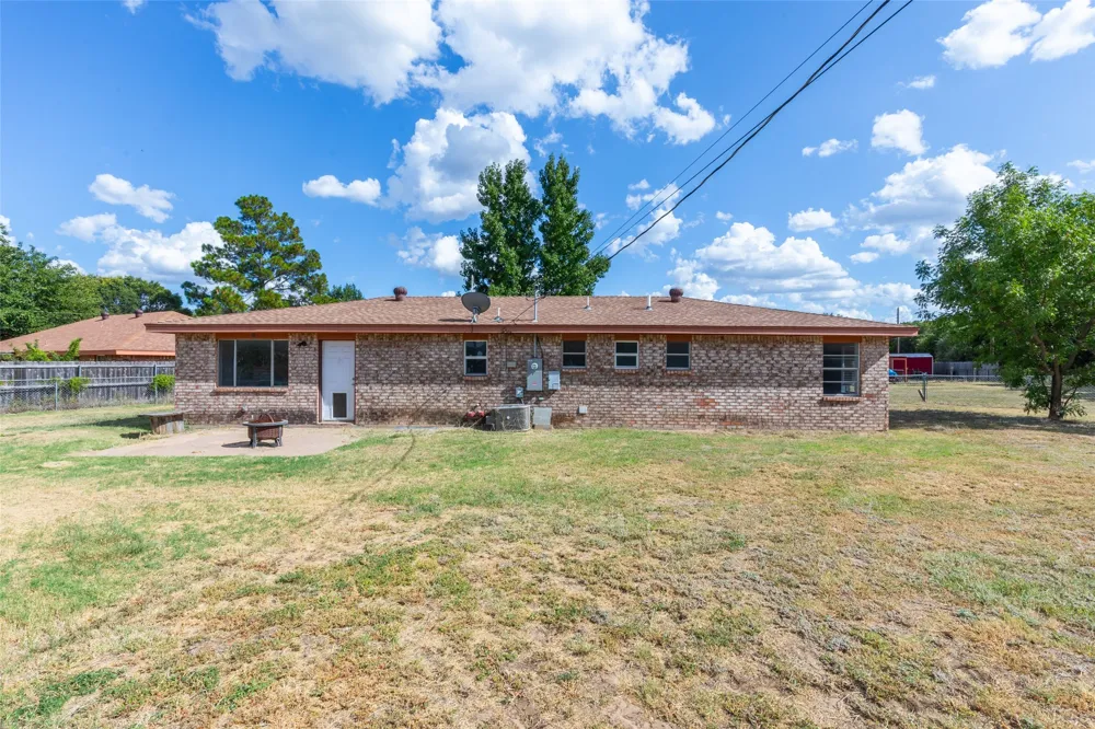 1714 Locksley Court Clyde, TX 79510