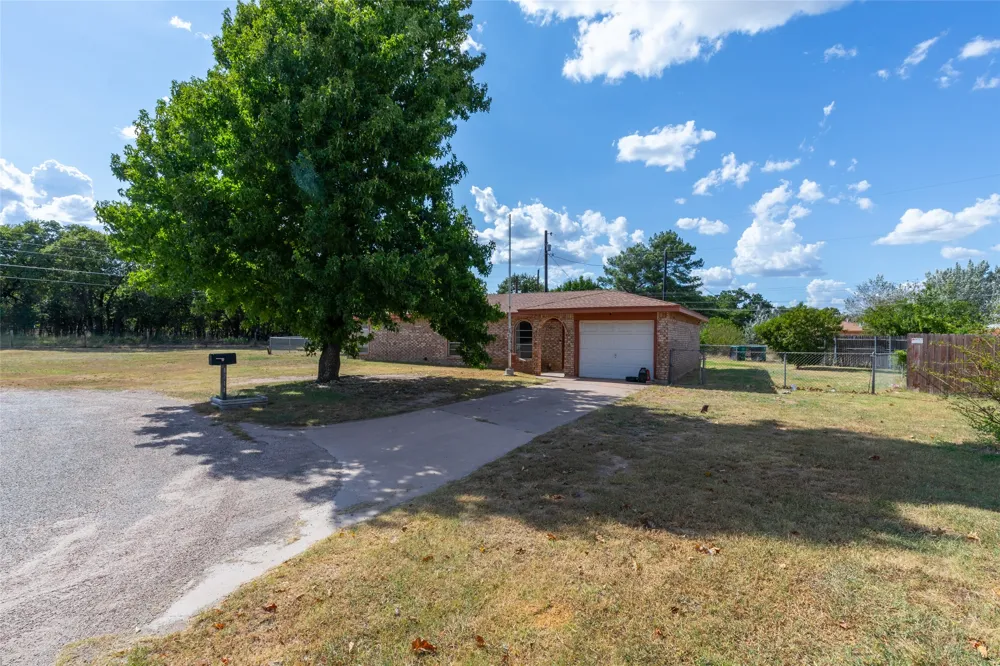 1714 Locksley Court Clyde, TX 79510