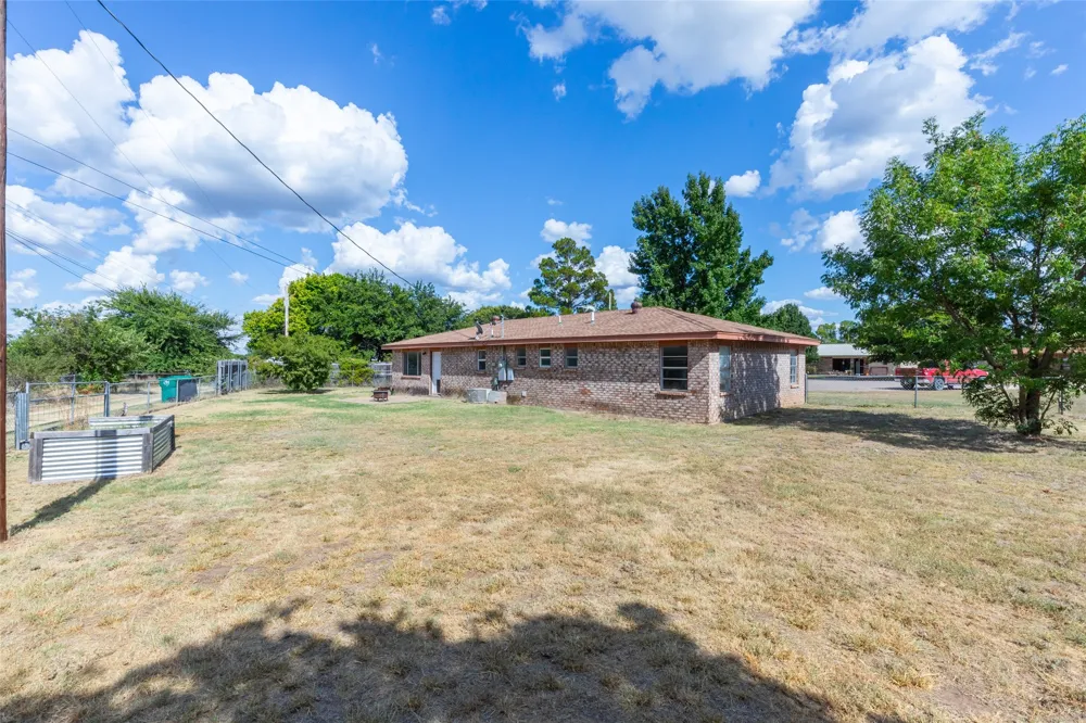 1714 Locksley Court Clyde, TX 79510