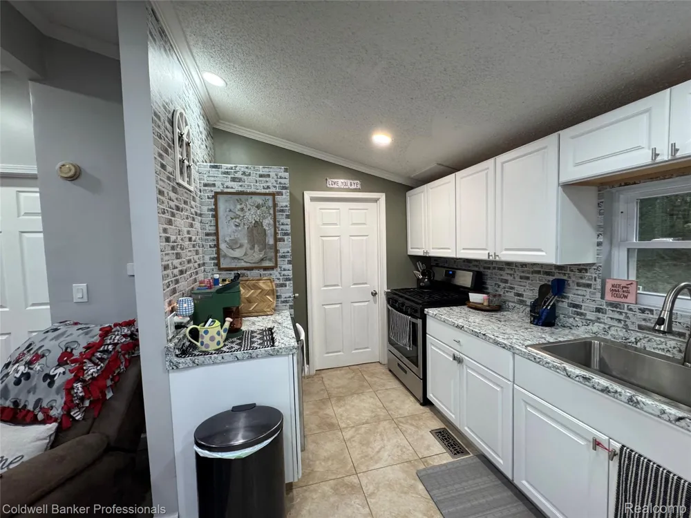 5323 English Road Koylton Township, MI 48727