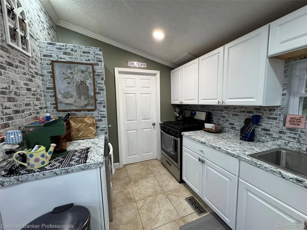 5323 English Road Koylton Township, MI 48727