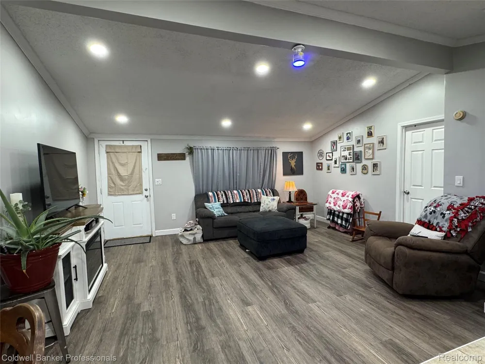 5323 English Road Koylton Township, MI 48727