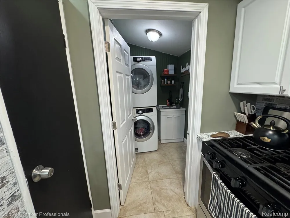 5323 English Road Koylton Township, MI 48727