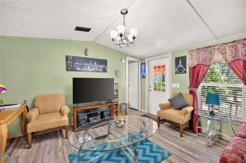 8200 SE 145 STREET Dunnellon, FL 34432