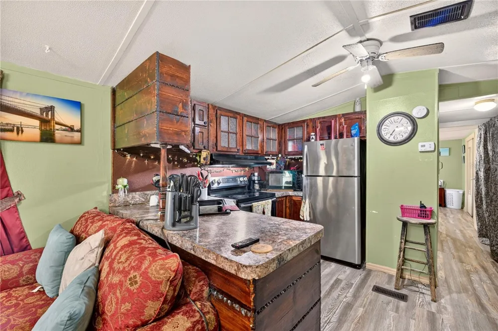 8200 SE 145 STREET Dunnellon, FL 34432