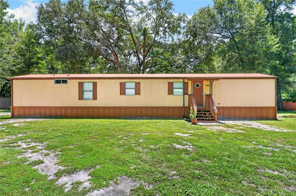 8200 SE 145 STREET Dunnellon, FL 34432