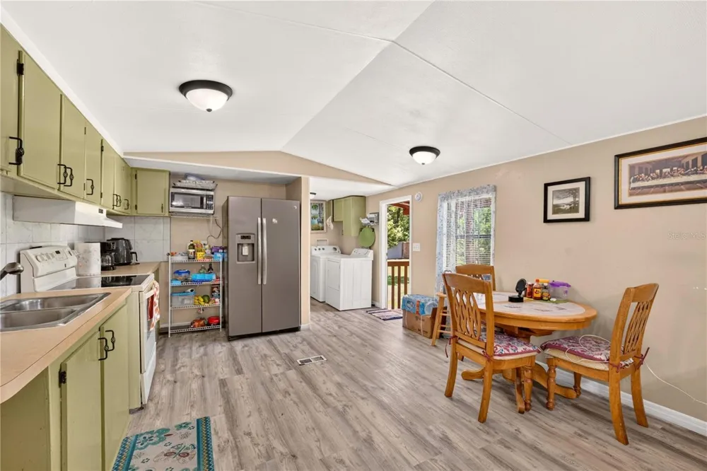 8200 SE 145 STREET Dunnellon, FL 34432