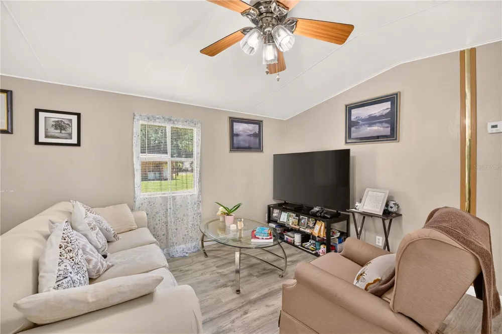 8200 SE 145 STREET Dunnellon, FL 34432