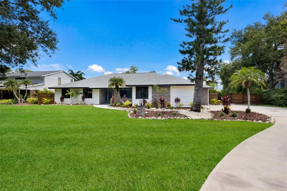 1411 70TH STREET NW Bradenton, FL 34209