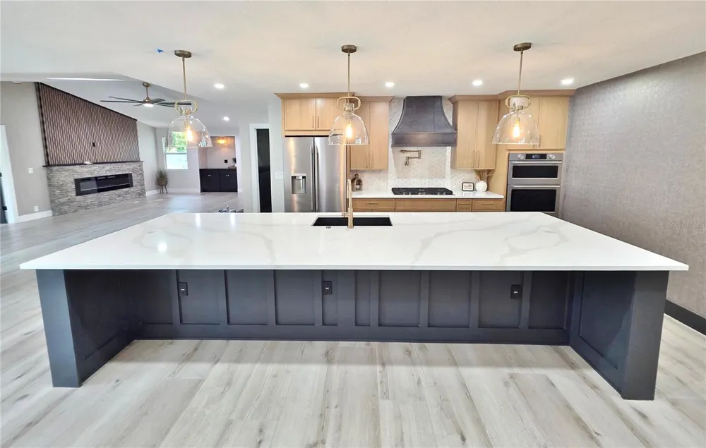 1411 70TH STREET NW Bradenton, FL 34209