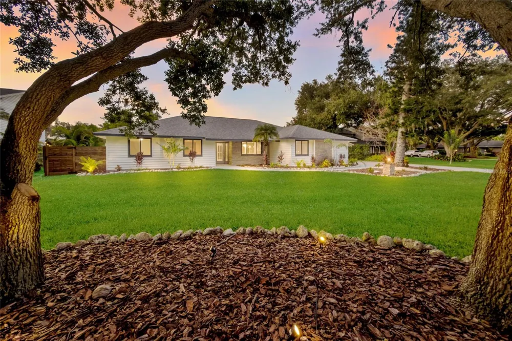1411 70TH STREET NW Bradenton, FL 34209