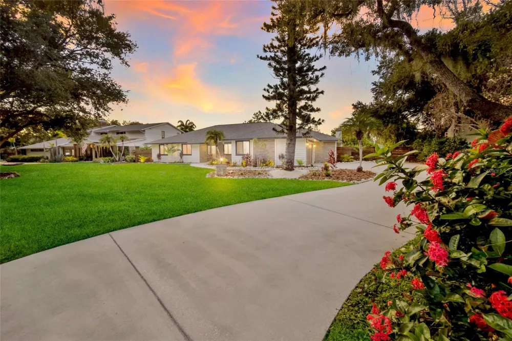 1411 70TH STREET NW Bradenton, FL 34209