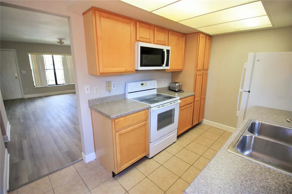 7446 WYNNEWOOD SQUARE #190 Winter Park, FL 32792