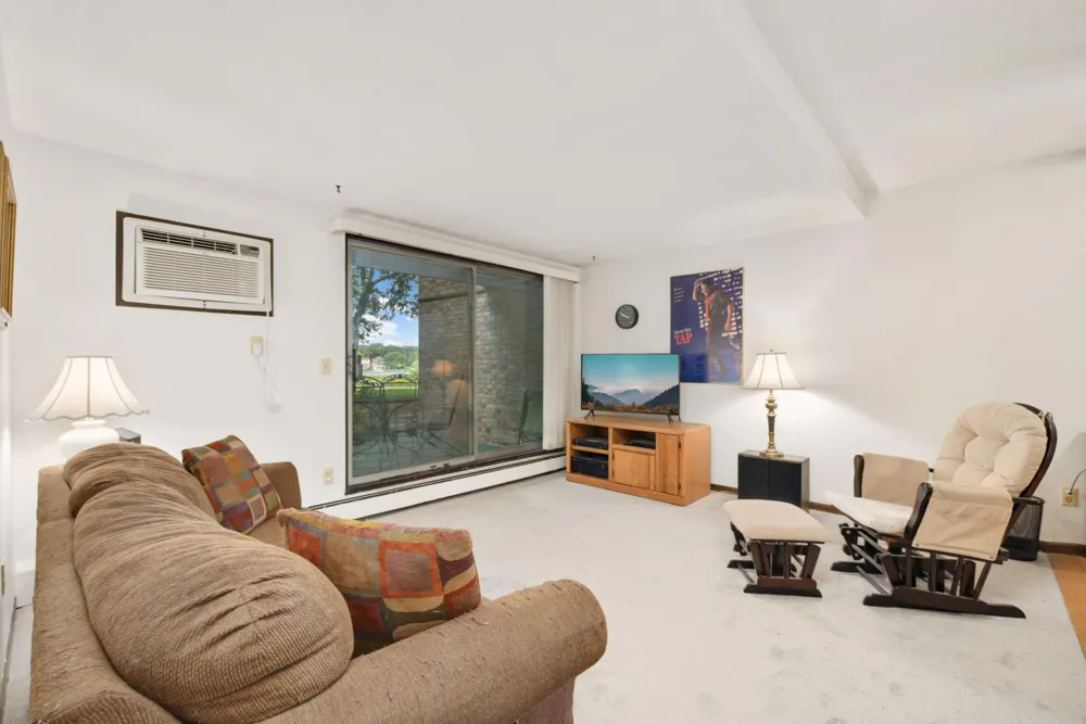 4201 Lakeside Avenue #113 Brooklyn Center, MN 55429
