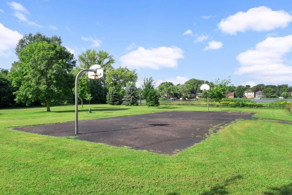 4201 Lakeside Avenue #113 Brooklyn Center, MN 55429