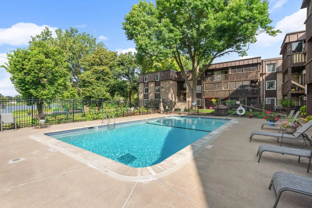 4201 Lakeside Avenue #113 Brooklyn Center, MN 55429