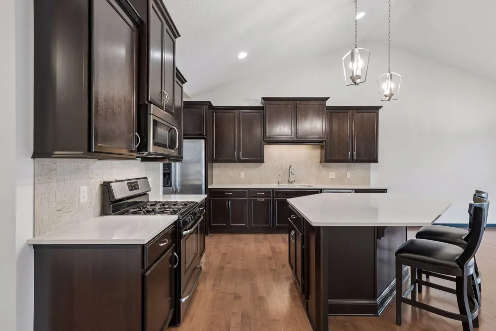 8652 Lake Riley Drive Chanhassen, MN 55317