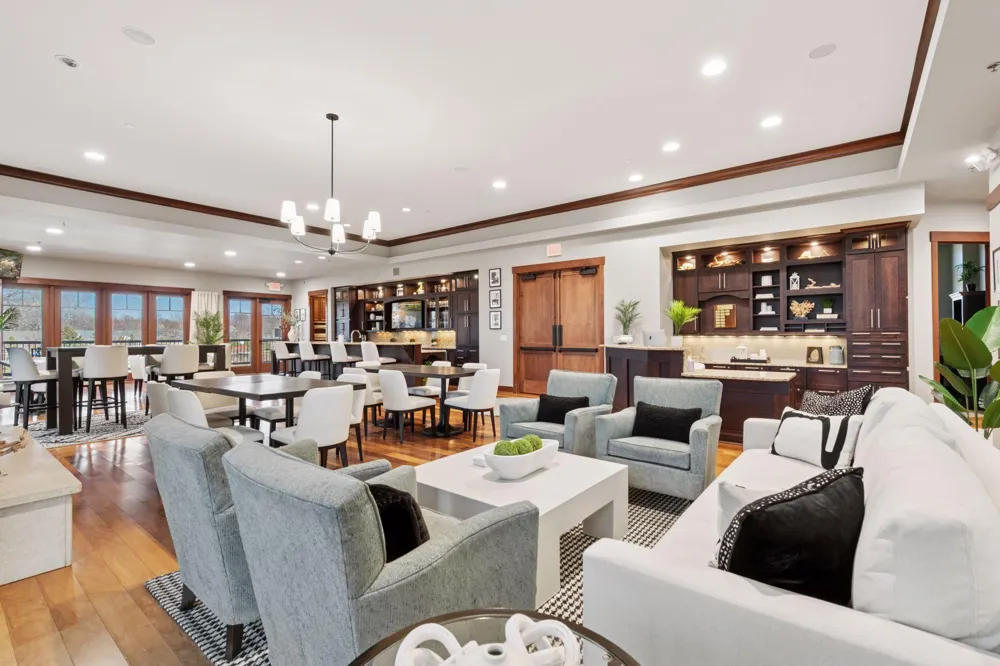 8652 Lake Riley Drive Chanhassen, MN 55317