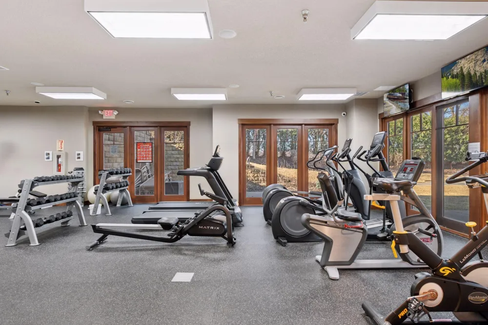 8652 Lake Riley Drive Chanhassen, MN 55317