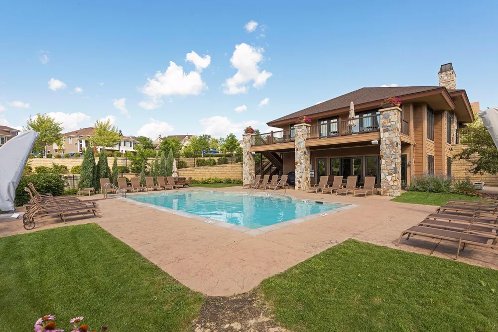 8652 Lake Riley Drive Chanhassen, MN 55317