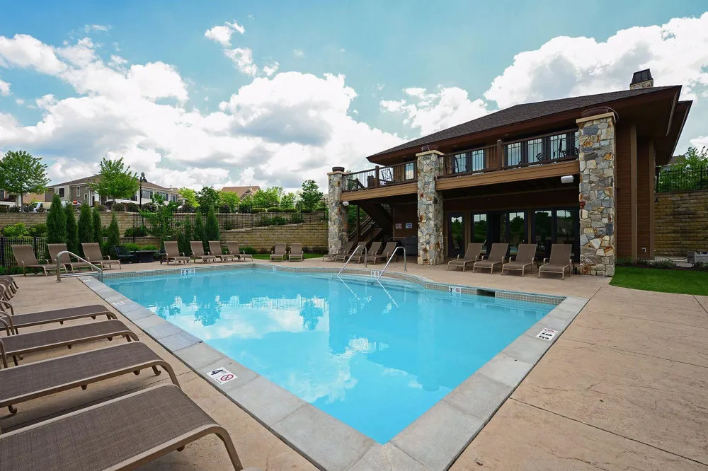 8652 Lake Riley Drive Chanhassen, MN 55317
