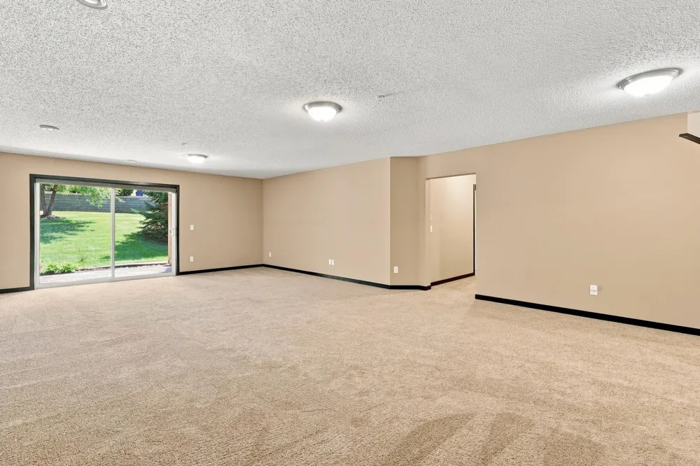 8652 Lake Riley Drive Chanhassen, MN 55317