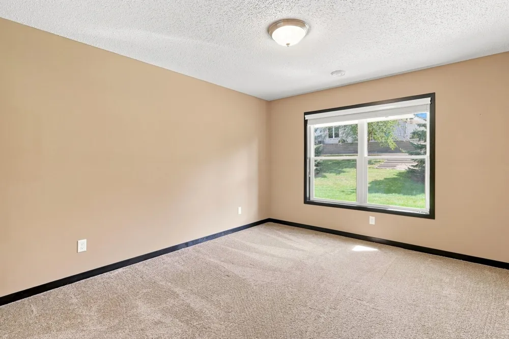 8652 Lake Riley Drive Chanhassen, MN 55317