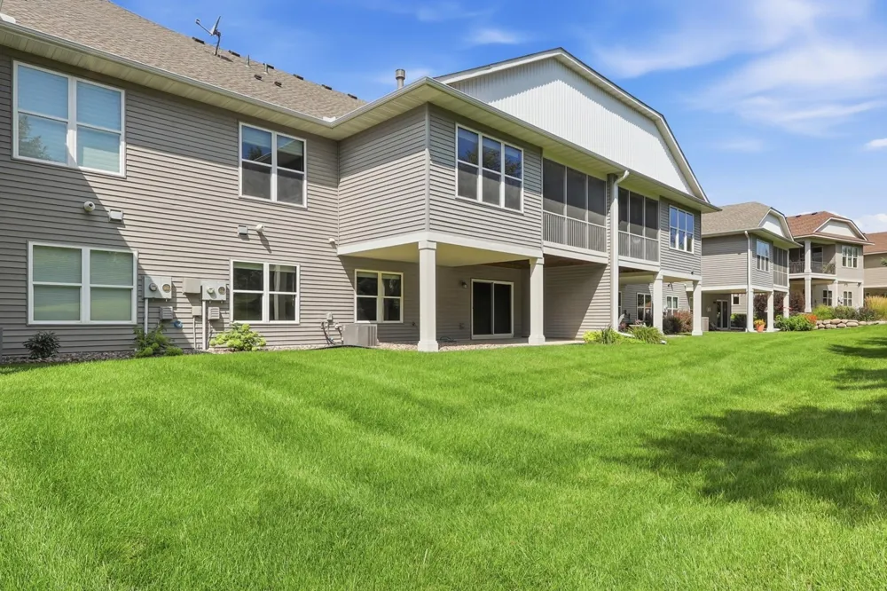 8652 Lake Riley Drive Chanhassen, MN 55317