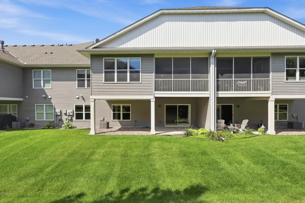 8652 Lake Riley Drive Chanhassen, MN 55317