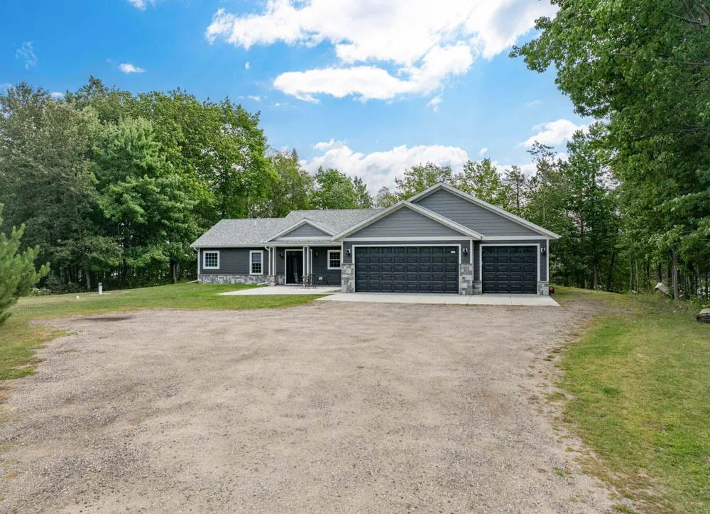 33231 Sky West Trail Grand Rapids, MN 55744