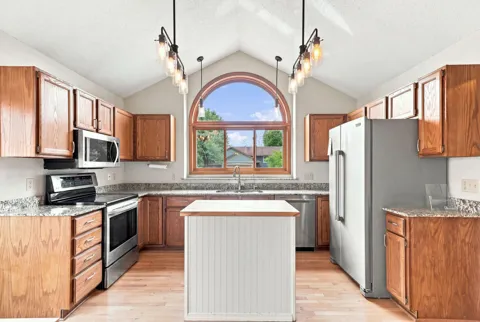 7135 Upper 157th Street W