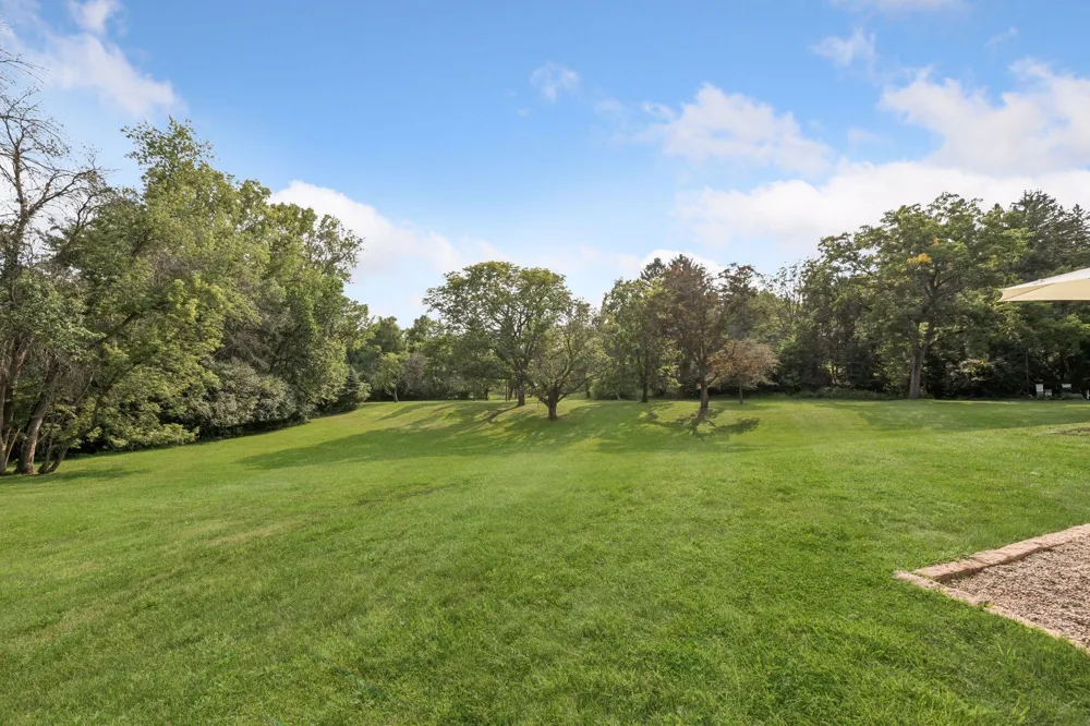15803 Holdridge Road E Wayzata, MN 55391