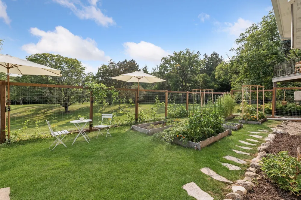 15803 Holdridge Road E Wayzata, MN 55391