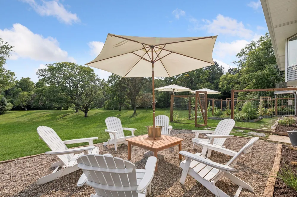 15803 Holdridge Road E Wayzata, MN 55391